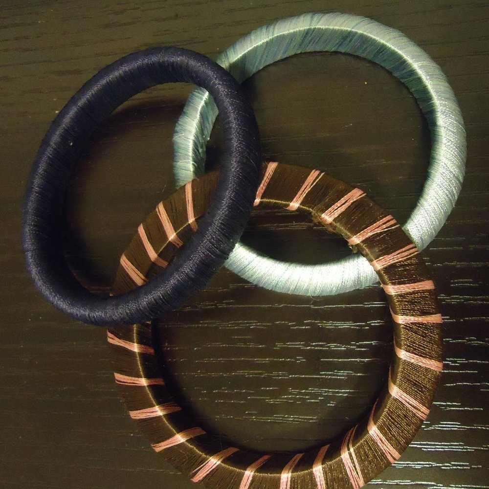 [[ 3 FOR $5 ]] 💫 Silk Threaded Bangles 💫
